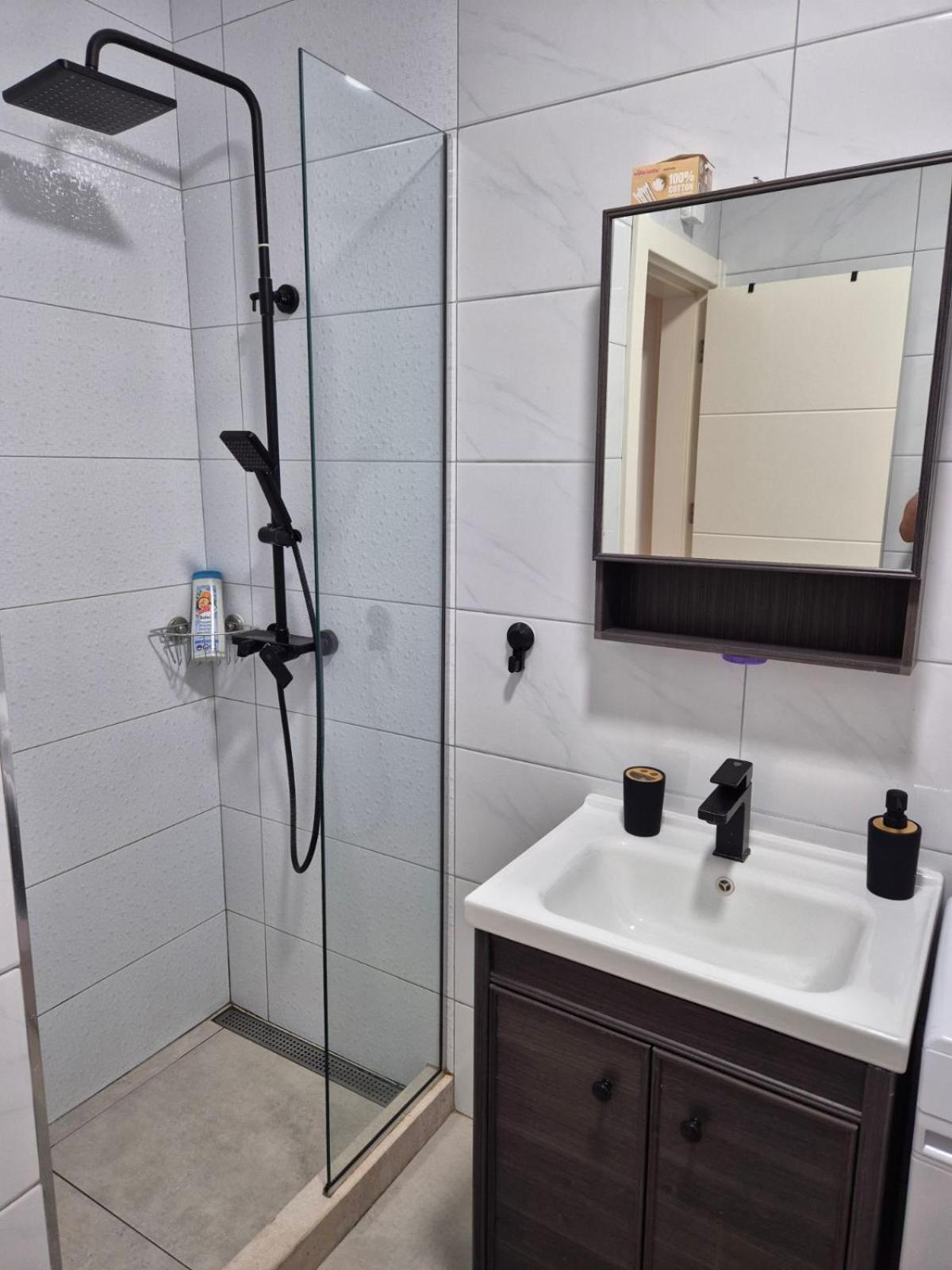 Apartments 402 Bar Luaran gambar